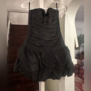 Black taffeta balloon dress!